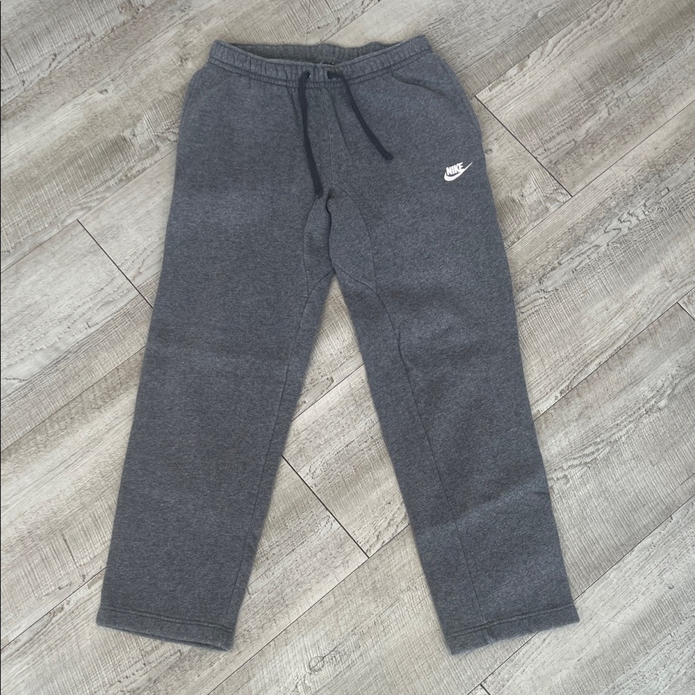 Nike Men’s joggers - Size: Small